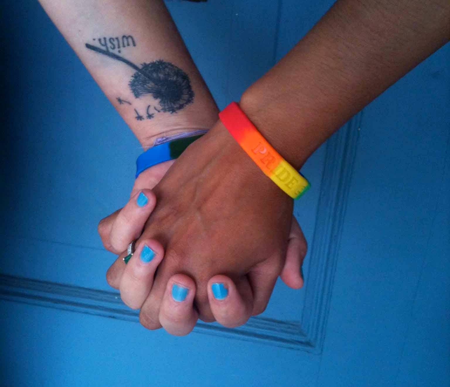 hands